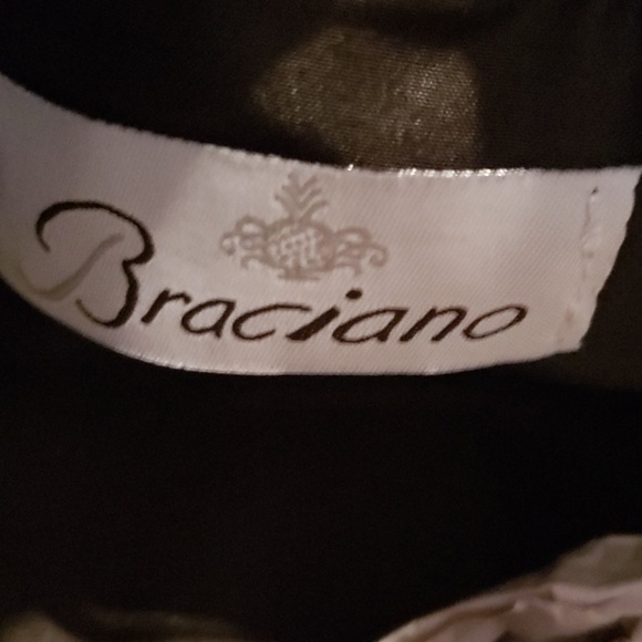 Tan/Black Medallion Bag w/Wooden Handles NWT - Picture 6 of 6